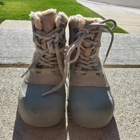 All in Motion Girls Leather Waterproof Winter Snow Boots Size 13 - Picture 3 of 11